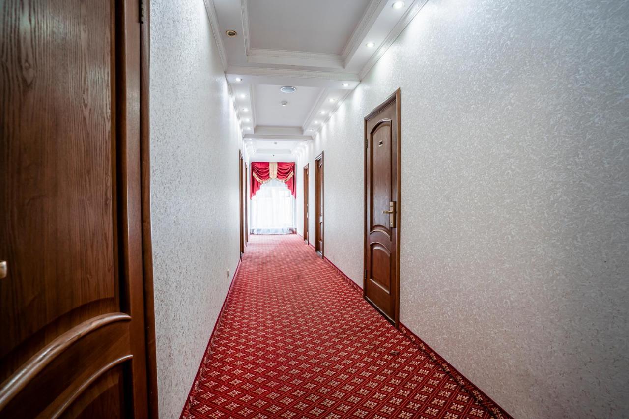 Valencia Hotel Krasnodar Ngoại thất bức ảnh