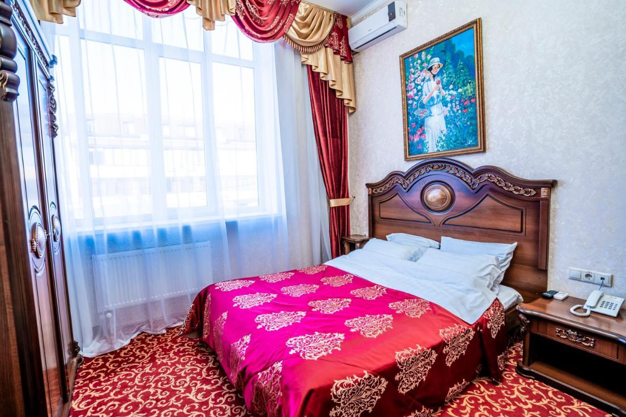 Valencia Hotel Krasnodar Ngoại thất bức ảnh