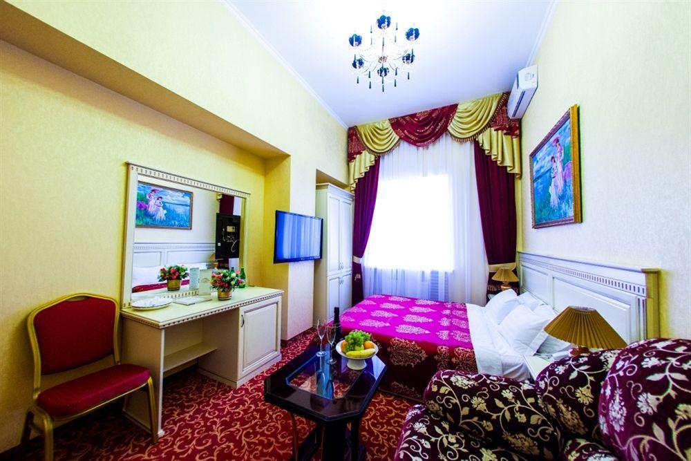 Valencia Hotel Krasnodar Ngoại thất bức ảnh