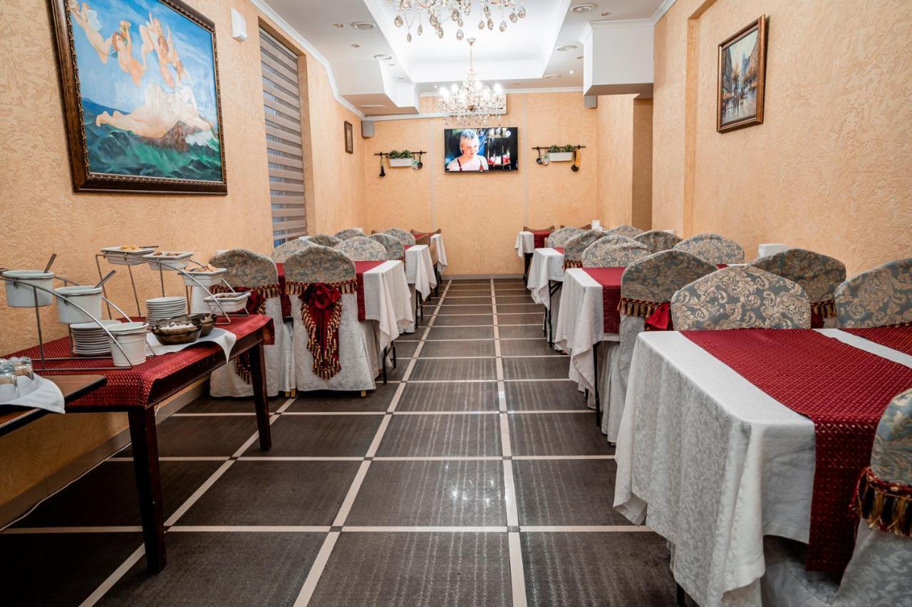 Valencia Hotel Krasnodar Ngoại thất bức ảnh