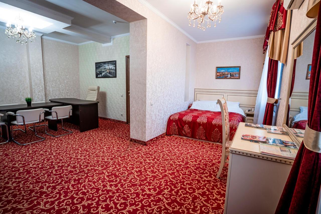 Valencia Hotel Krasnodar Ngoại thất bức ảnh