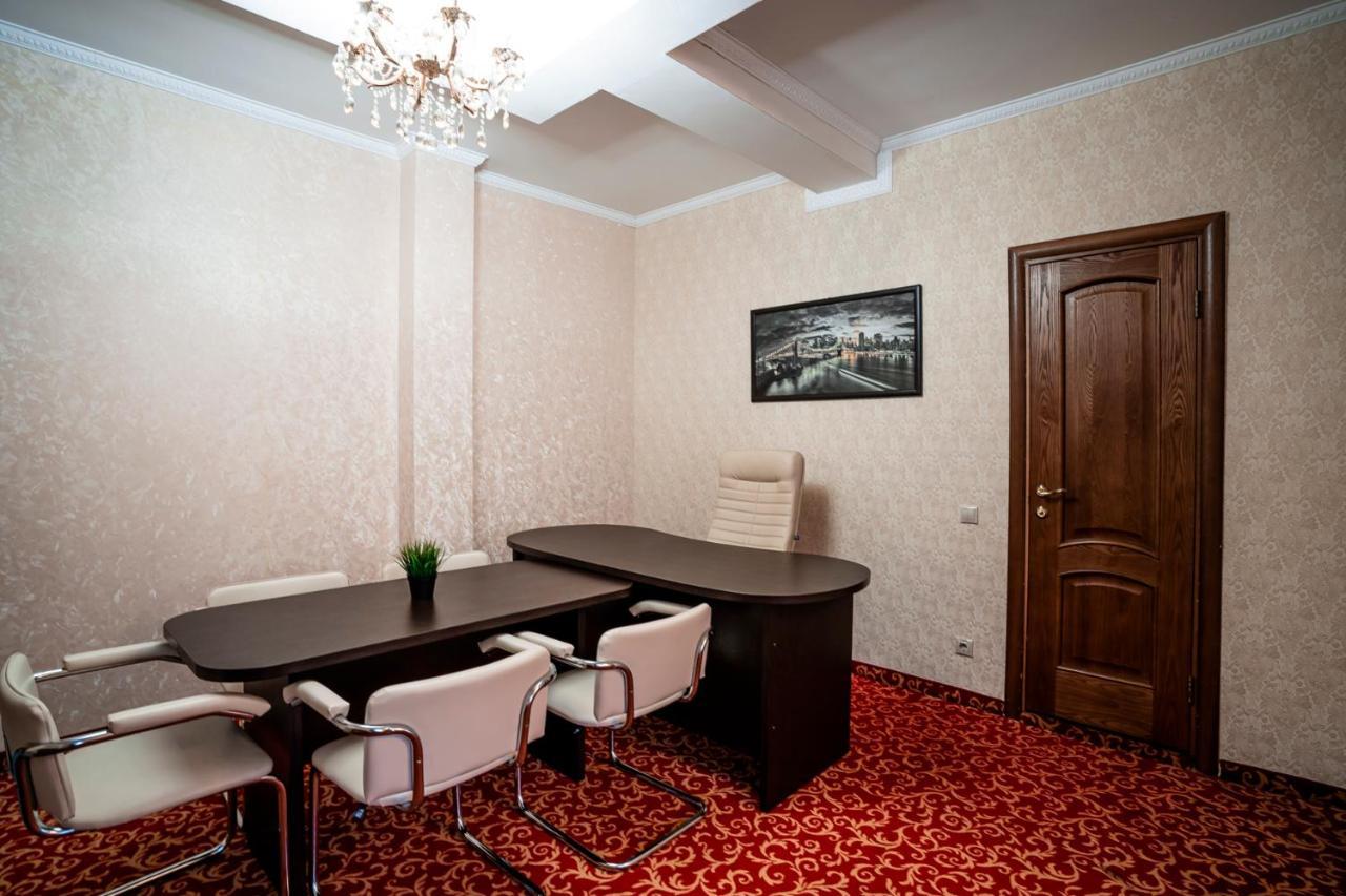 Valencia Hotel Krasnodar Ngoại thất bức ảnh